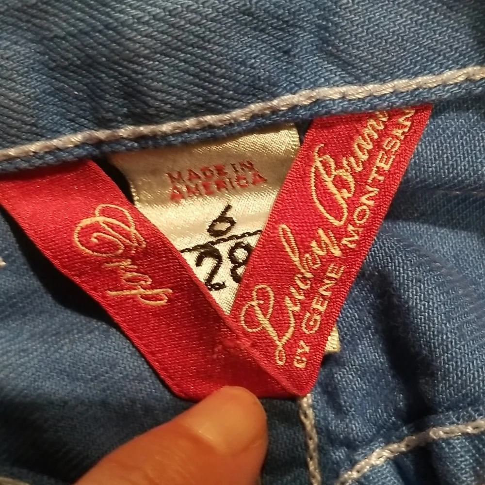 Lucky Brand crop jeans By Gene Montesano Size 6/28. Royal blue Slightly stressed